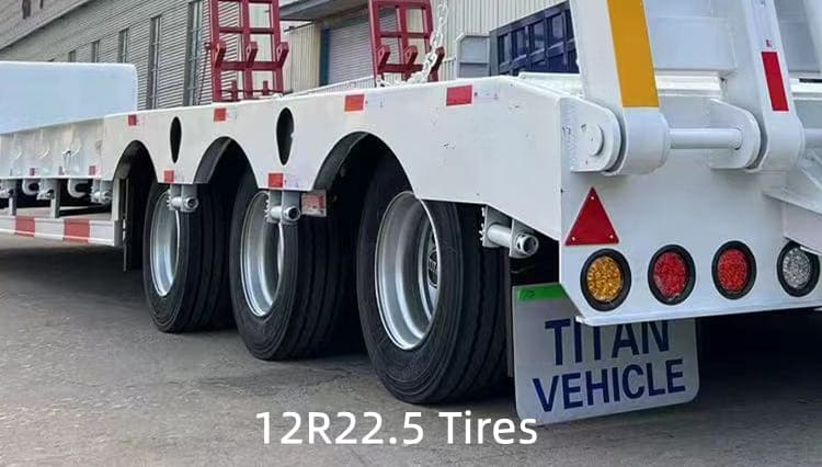 几内亚出售40英尺半低平板拖车