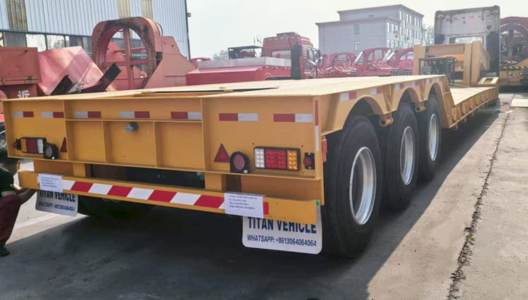 3 Axle 60 Ton Gooseneck Lowboy Trailer for Sale in Tanzania